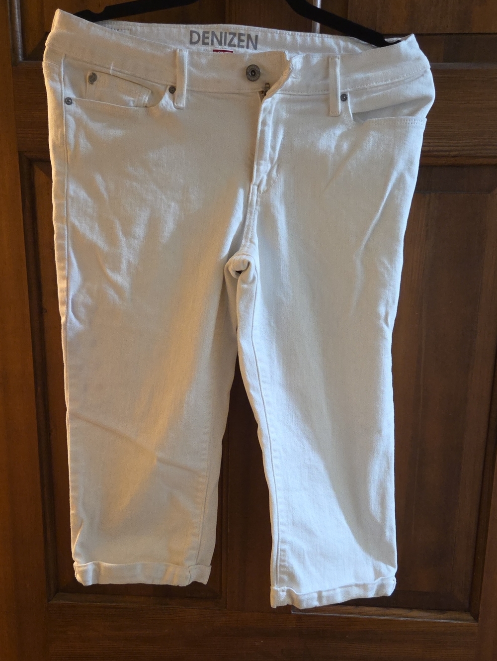 Denizen from Levi's White Capris